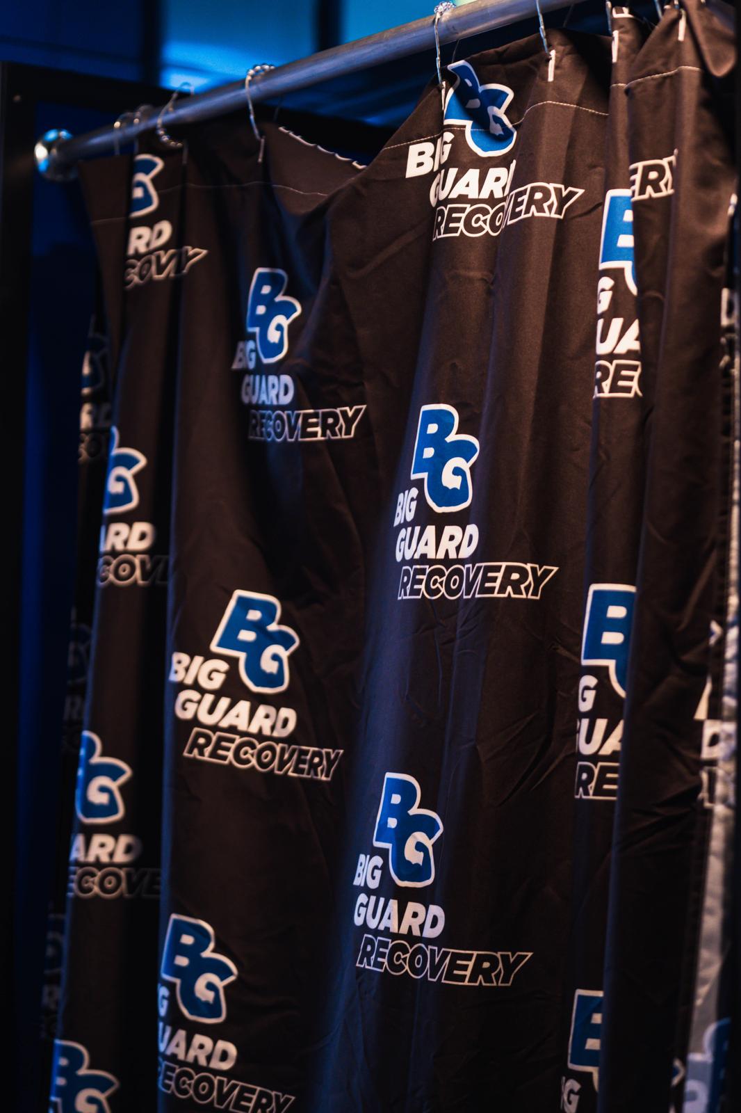 Big Guard Recovery — brand-wrap detail