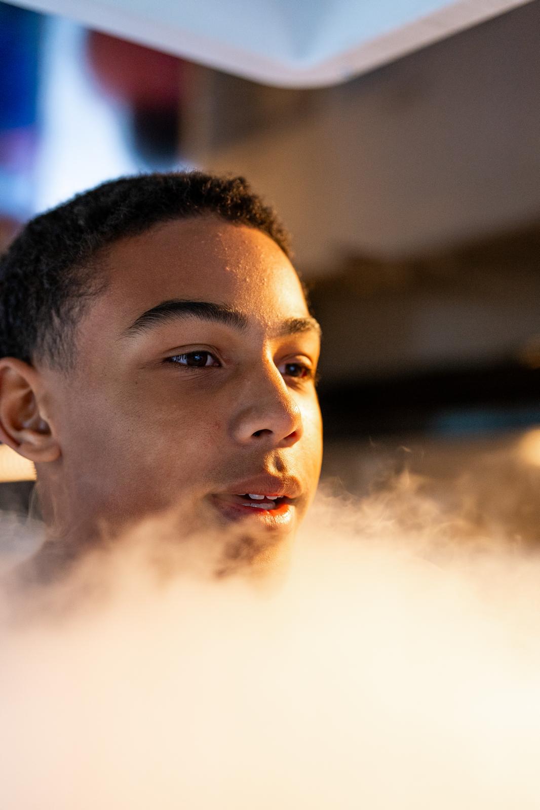 Cinematic light through cryo vapor